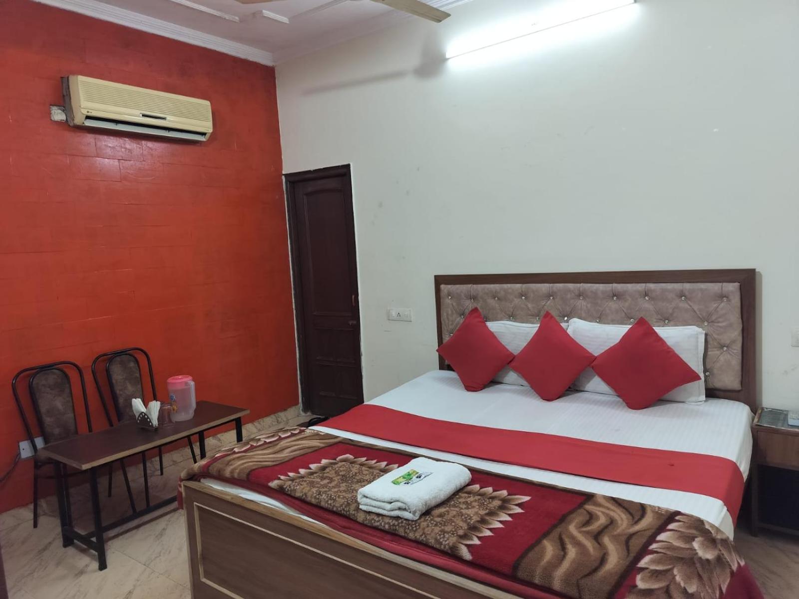 Hotel Holiday Inn Paradise Chandīgarh Eksteriør bilde