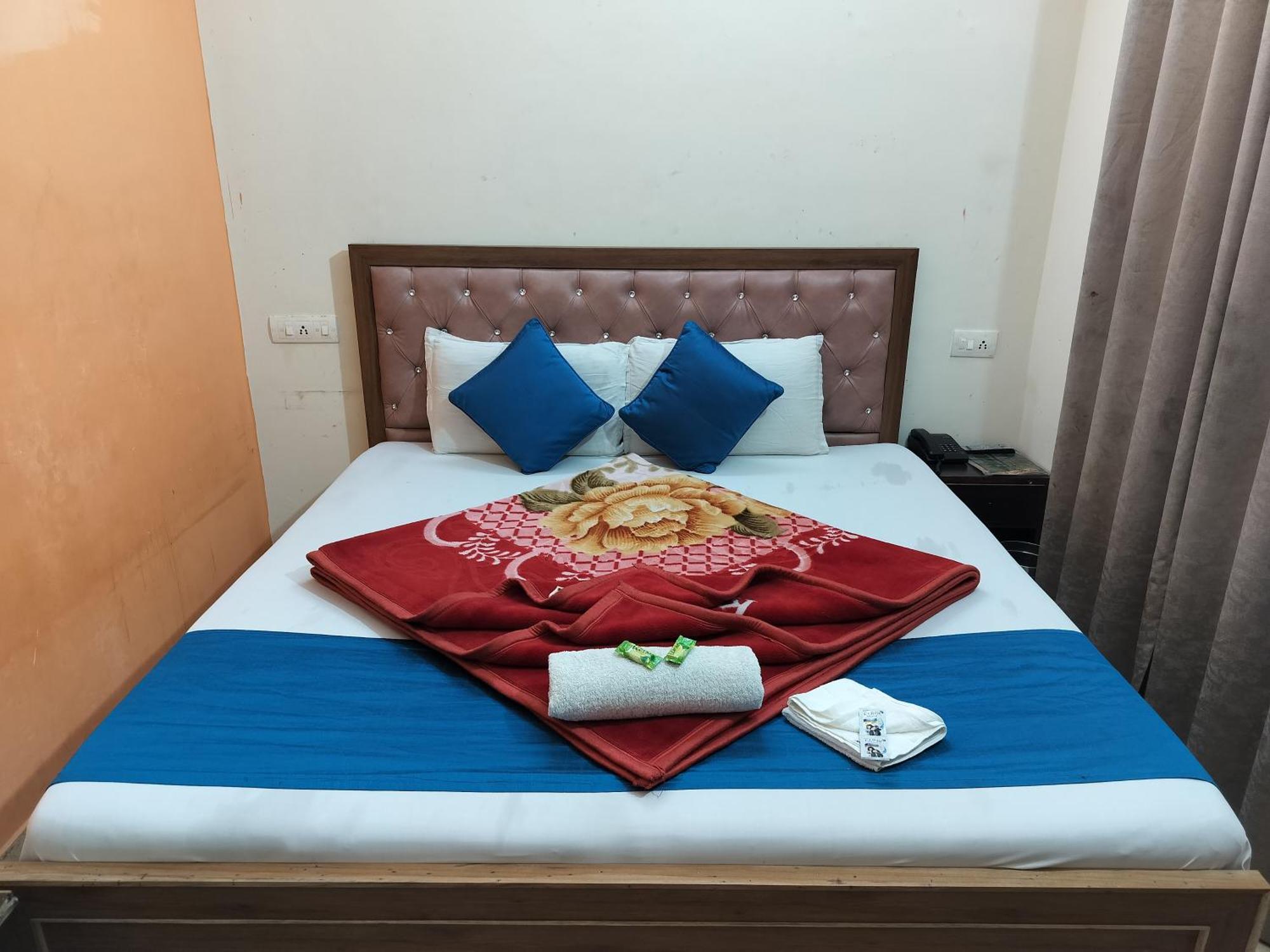 Hotel Holiday Inn Paradise Chandīgarh Eksteriør bilde