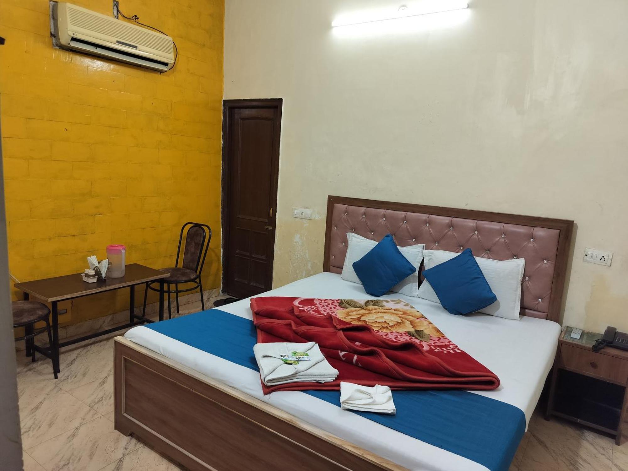 Hotel Holiday Inn Paradise Chandīgarh Eksteriør bilde